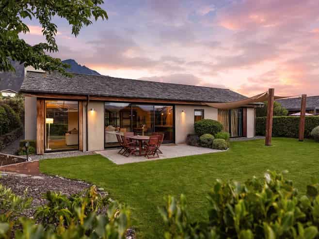 5 Glengarry Court, Jacks Point