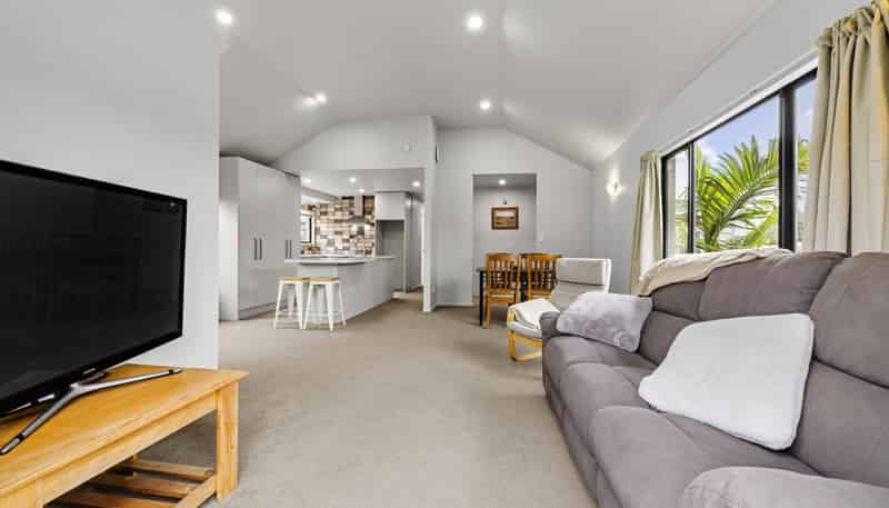 54 Brymer Road, Grandview Heights