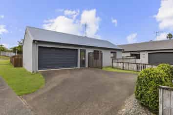 54 Brymer Road, Grandview Heights