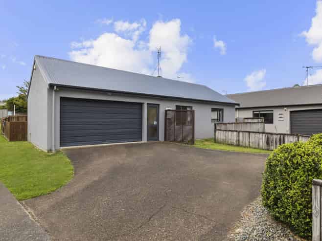 54 Brymer Road, Grandview Heights