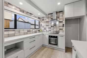 54 Brymer Road, Grandview Heights