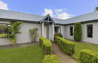 54 Brymer Road, Grandview Heights