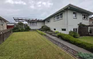 4 Glendale Crescent, Holmes Hill