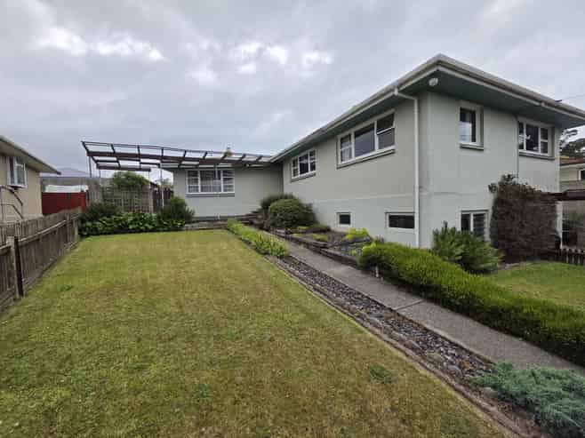 4 Glendale Crescent, Holmes Hill