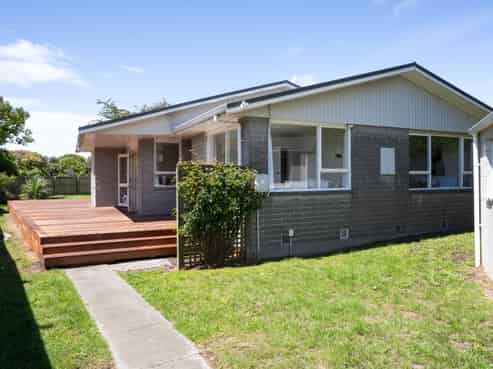 22 Besant Place, Avondale
