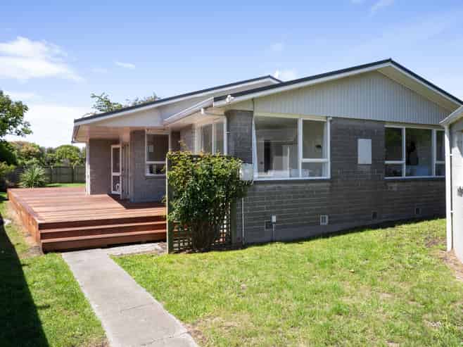 22 Besant Place, Avondale
