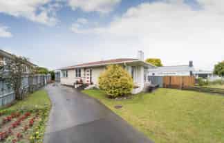 35 Karamea Crescent, Kelvin Grove