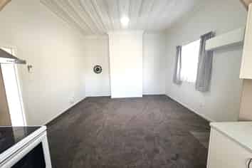 1/311 Grays Road, Saint Leonards