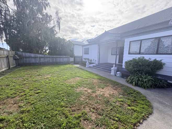 1/311 Grays Road, Saint Leonards