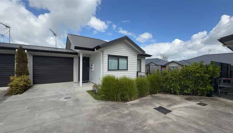 2 Lambert Court, Glenview