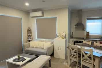 2 Lambert Court, Glenview