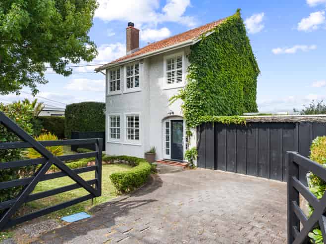 50 Palmerston Road, Birkenhead