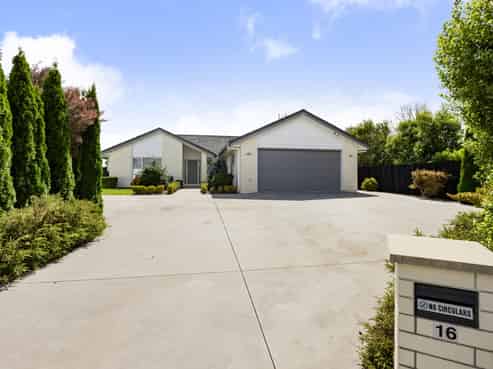 16 Derwent Place, Flagstaff