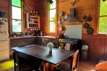 WORK AND LIVE/INVESTMENT OPPORTUNITY