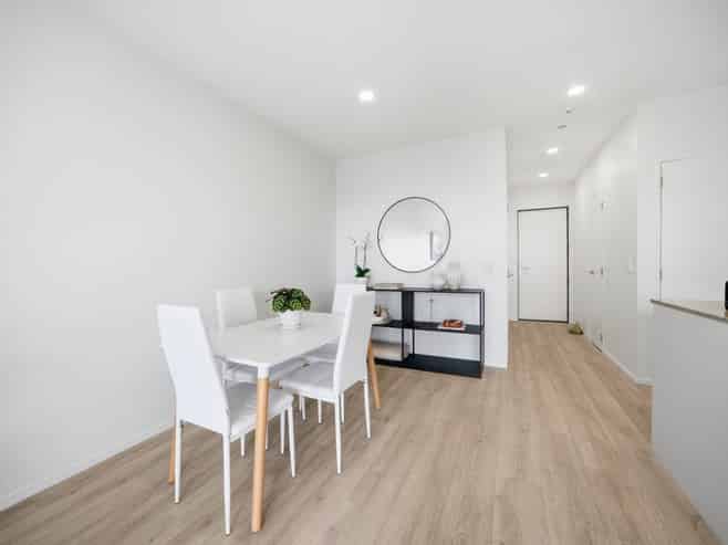 B 203/525 East Coast Road, Browns Bay