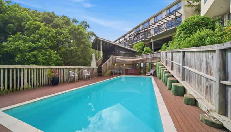 B 203/525 East Coast Road, Browns Bay