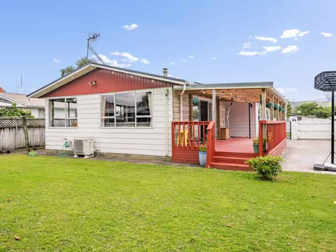 71 California Drive, Totara Park