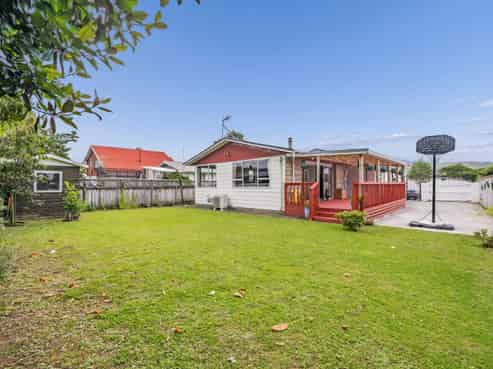 71 California Drive, Totara Park