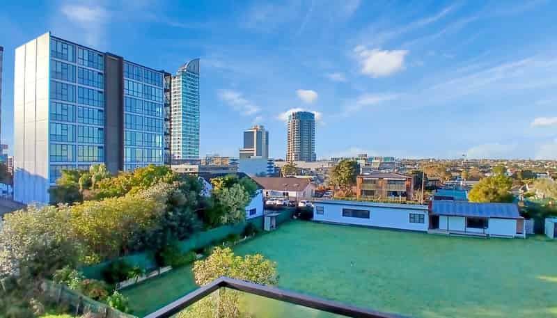 205/74 Anzac Street, Takapuna