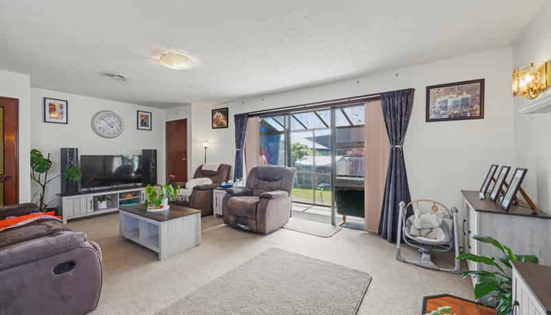 1/119a Prestons road, Redwood