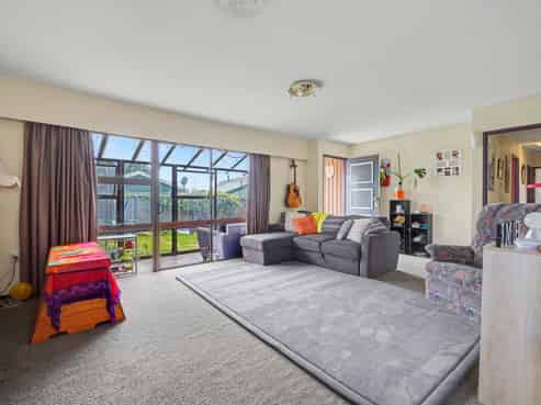 2/119A Prestons Road, Redwood