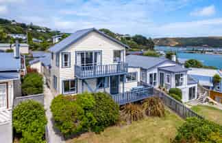 76 Bayview Road, Paremata