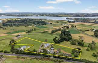 722 Awhitu Road, Waiuku