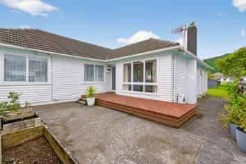 49 Dover Road, Wainuiomata