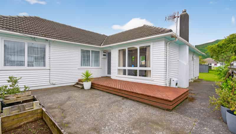 49 Dover Road, Wainuiomata