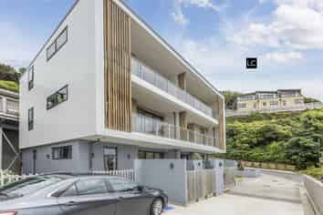 4/63 Tiketike Way, Brooklyn