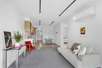 4/63 Tiketike Way, Brooklyn