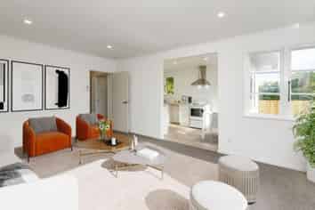 19A Clyde Crescent, Roslyn