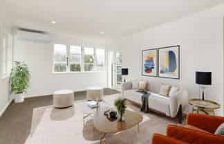 19A Clyde Crescent, Roslyn