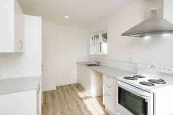 19A Clyde Crescent, Roslyn