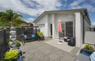 37 St Pauls Drive, Brookfield