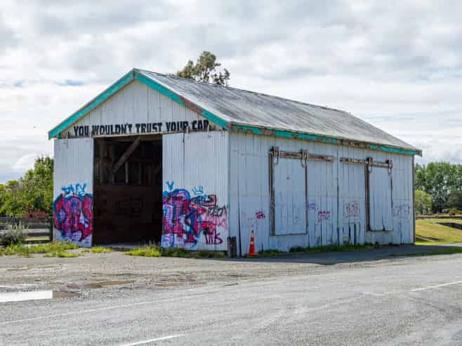  Pleasant Point Highway, Levels