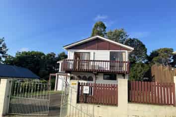 39 Pemberton Ave, Bayview