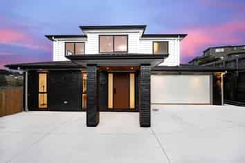 26B HENRIETTE PLACE, Totara Park