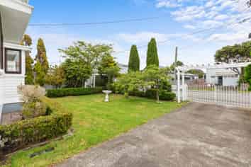 15 Glamis Avenue, Strathmore Park