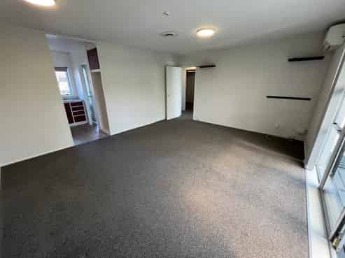 2/13 Latham Avenue, Pakuranga