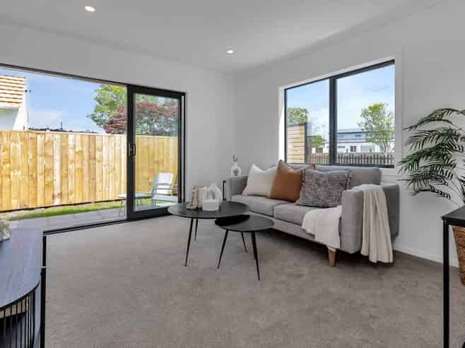 1 Simons Street, Kensington