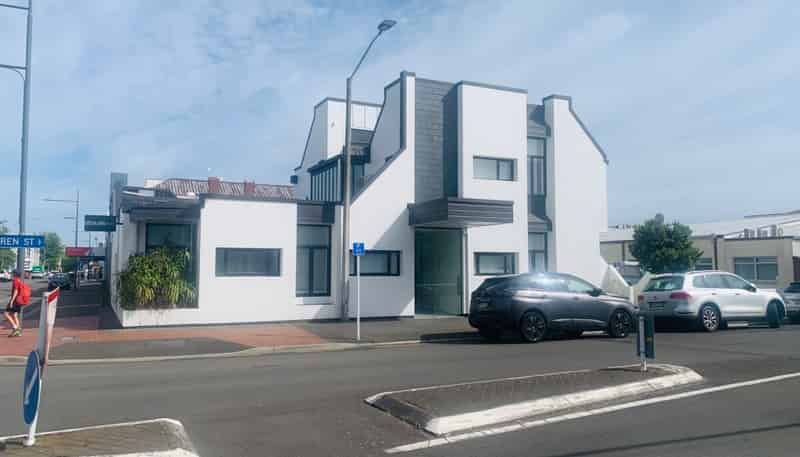 200 Warren Street North, Hastings