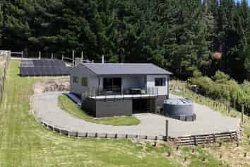 301 E Tahakopa Valley Road, OWAKA