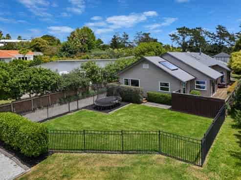 51 Churchouse Road, Greenhithe