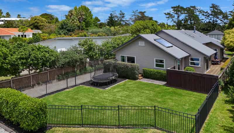 51 Churchouse Road, Greenhithe