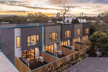 7/36 Edmonton Road, Henderson