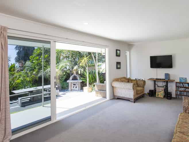 6 Mere Street, Tokomaru Bay