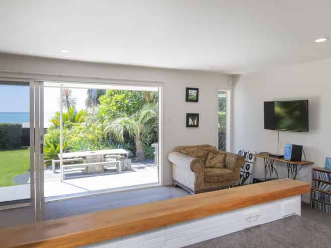 6 Mere Street, Tokomaru Bay