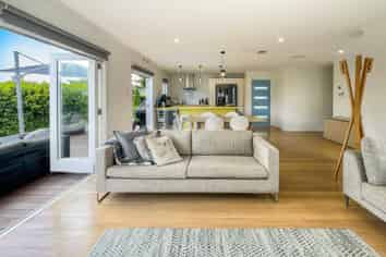 15 Argyle Street, Waipu