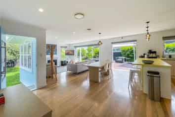 15 Argyle Street, Waipu